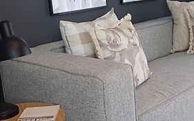 V'S Condo